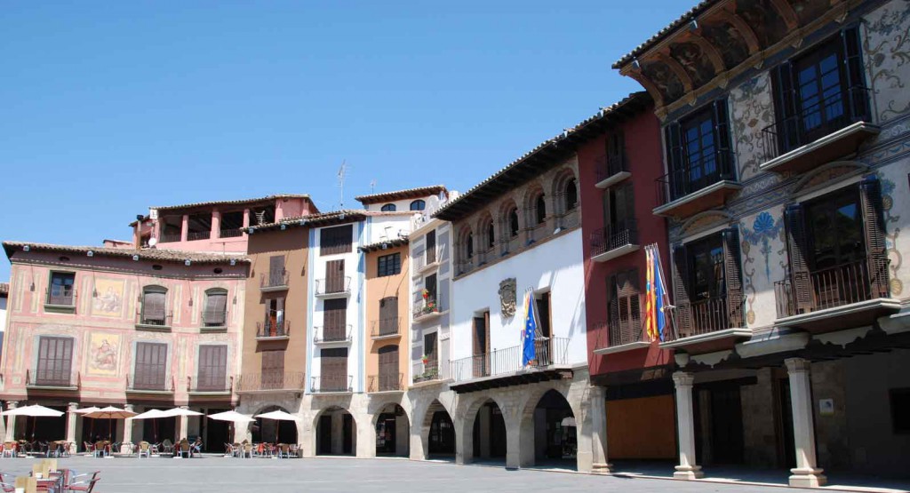 Plaza Mayor de Graus Ruta por la Ribagorza y el Cinca Medio